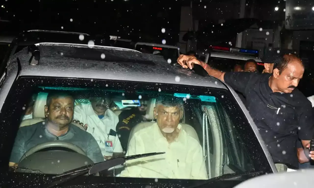 Naidu reaches Central Prison, Rajamahendravaram; TDP calls for bandh