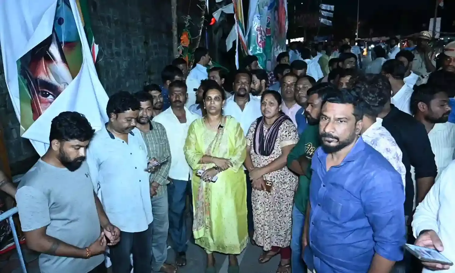 Hyderabad: Congress Corporator   Vijaya Reddy booked for assault, passing casteist slur against GHMC worker