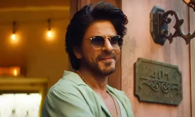 SRK achieves remarkable feat with two blockbusters; Jawan mints Rs 1043.21 Cr in 22 days