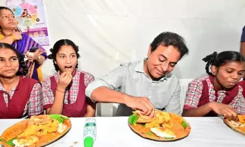 `Chief Ministers Breakfast Schemeā launched; Telangana govt to feed 23L school students