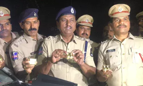 Hyderabad: Police intensify checking after MCC; seize 7 kg gold biscuits, 295 kg silver