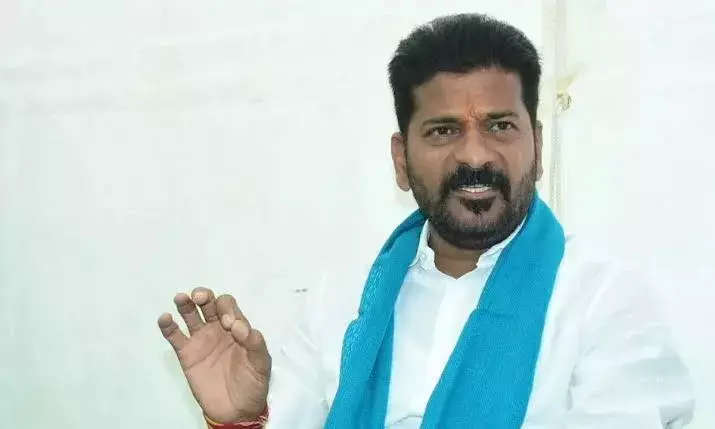 Congress alleges partiality, prepares list of Telangana police, IAS, IPS officials favouring BRS