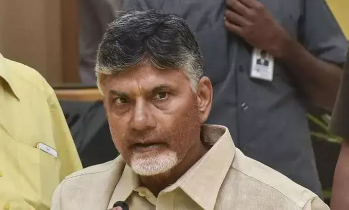 Rajahmundry: Doctors treat Chandrababu Naidu after he complained of skin allergy in jail