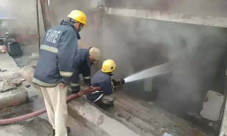 Clothing shop in Secunderabad Palika Bazaar catches fire, none hurt