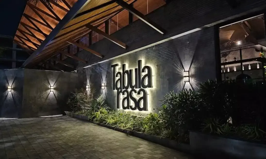 Tabula Rasa Alfresco Bar:  Hyderabads new go-to place where art meets flavor