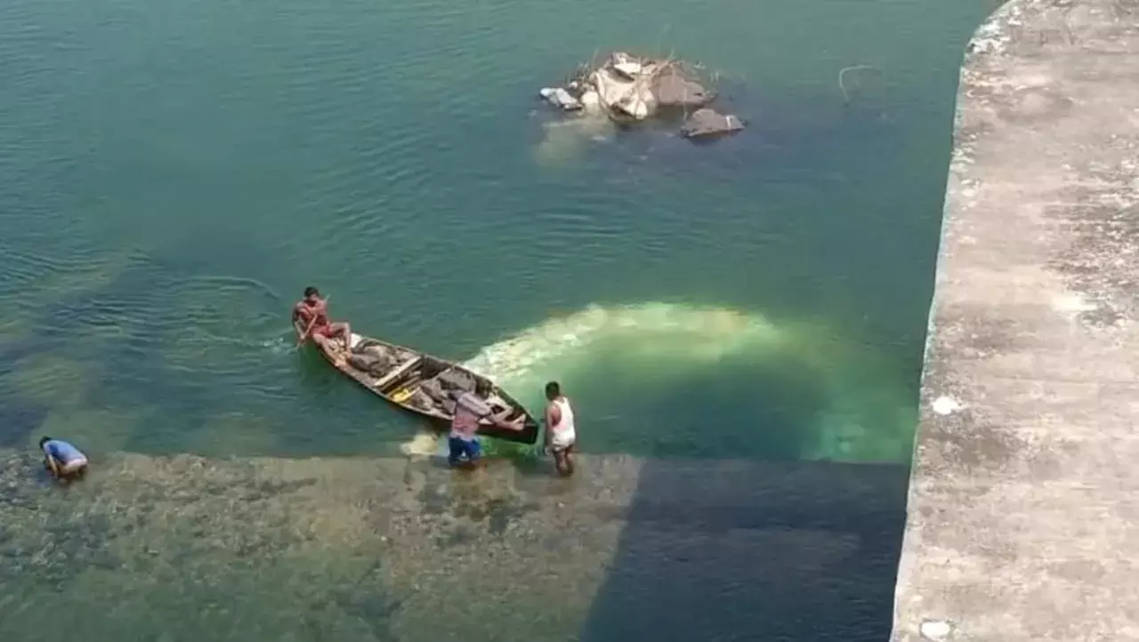 Kaleshwaram project: Another water leakage found at two gates of Annaram barrage