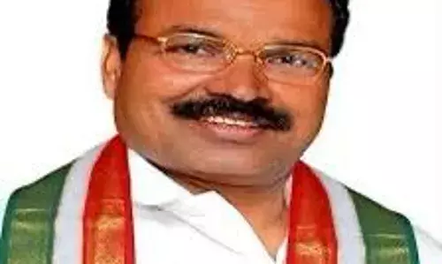 I-T dept conducts searches at Telangana Congress candidate Laxma Reddy’s residence