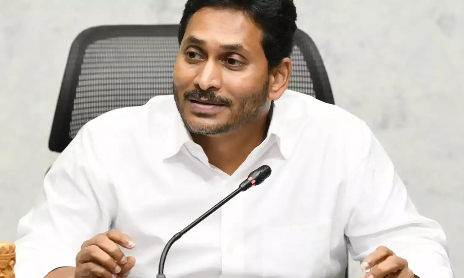 Disproportionate assets case: TS HC issues notice to AP CM Jagan, CBI