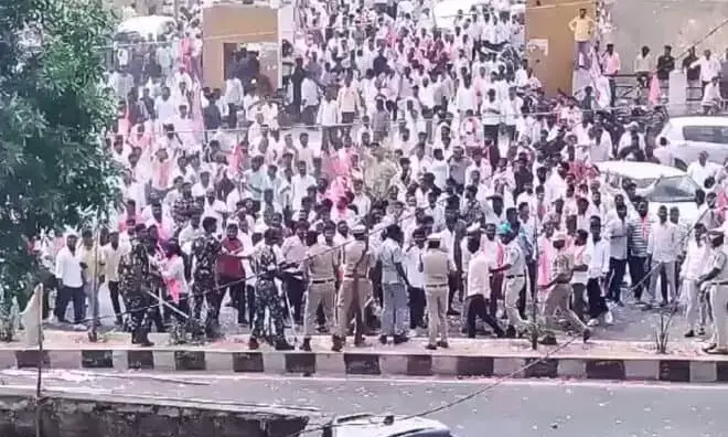 Telangana Elections: Several injured after clash between BRS, Congress workers in Ibrahimpatnam