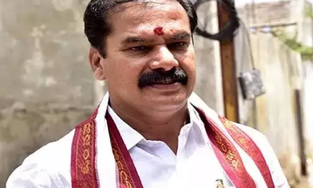 HC relief to BRS Dasyam Vinay Bhaskar: Court sets aside conviction order in rail roko case