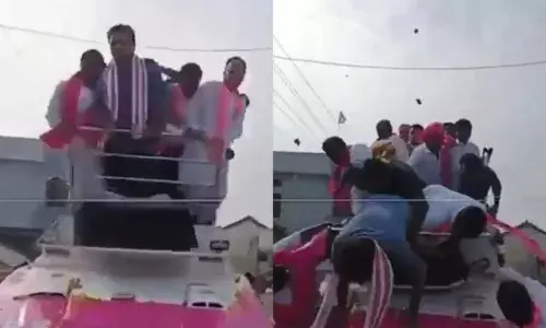 KTR FALLS OF CAMPAIGN VEHICLE IN ARMOOR: Unhurt