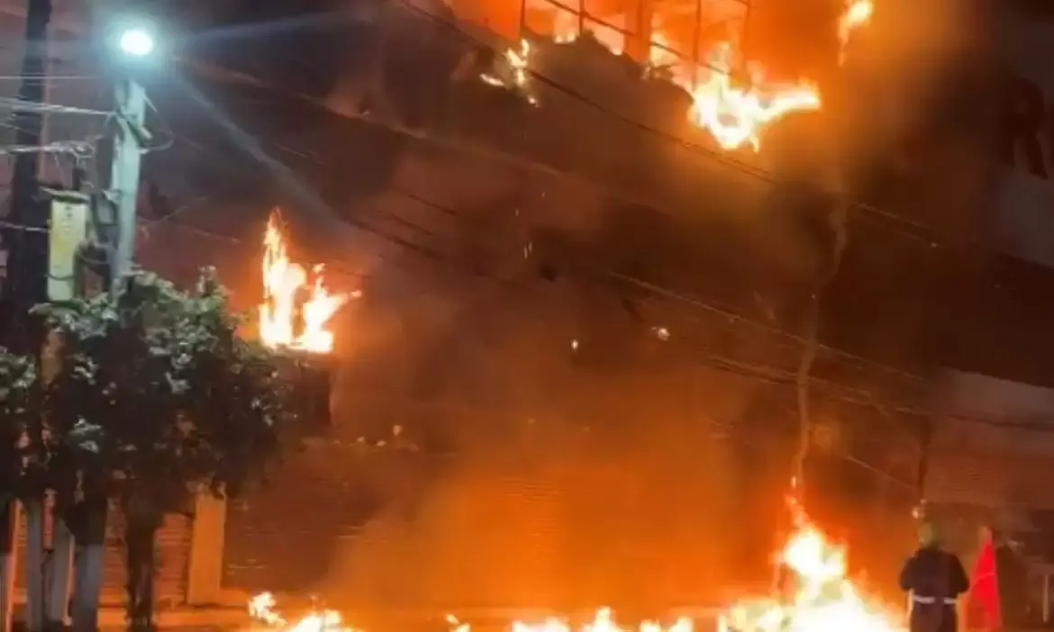 Hyderabad: Multiple fire incidents raze business establishments on Diwali night; loss estimated in crores