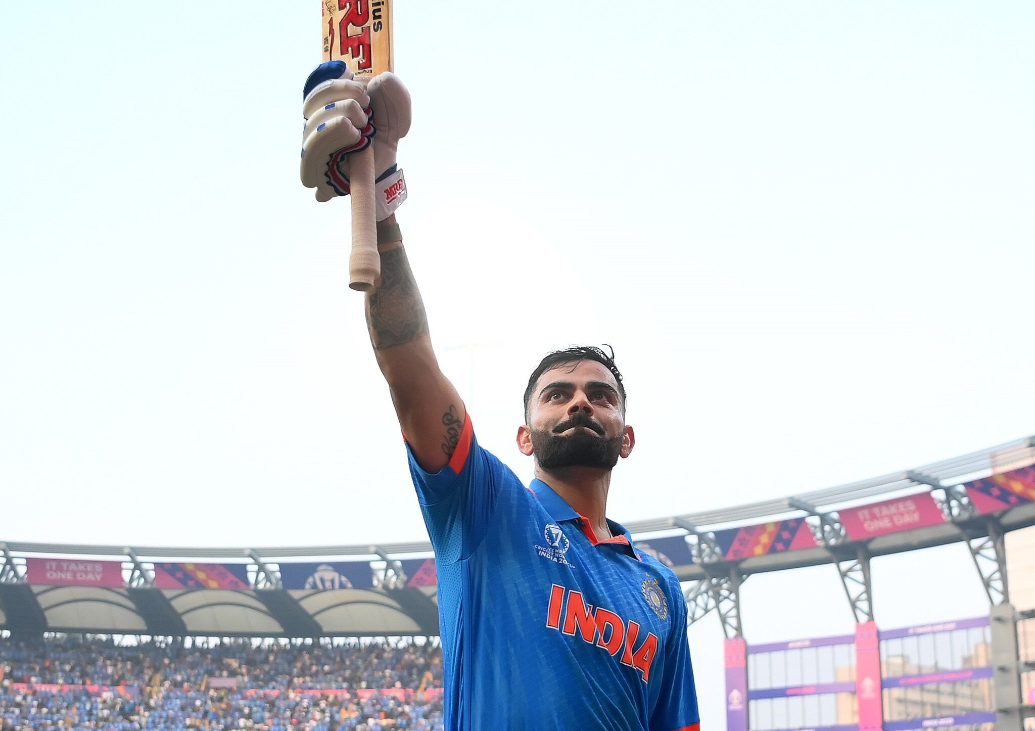 Kohli scores 50th ton as India march into World Cup final with 70run