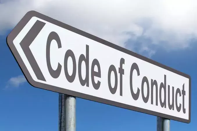 Niranjan to raise poll complaint against KCR, Harish Rao for insulting Congress