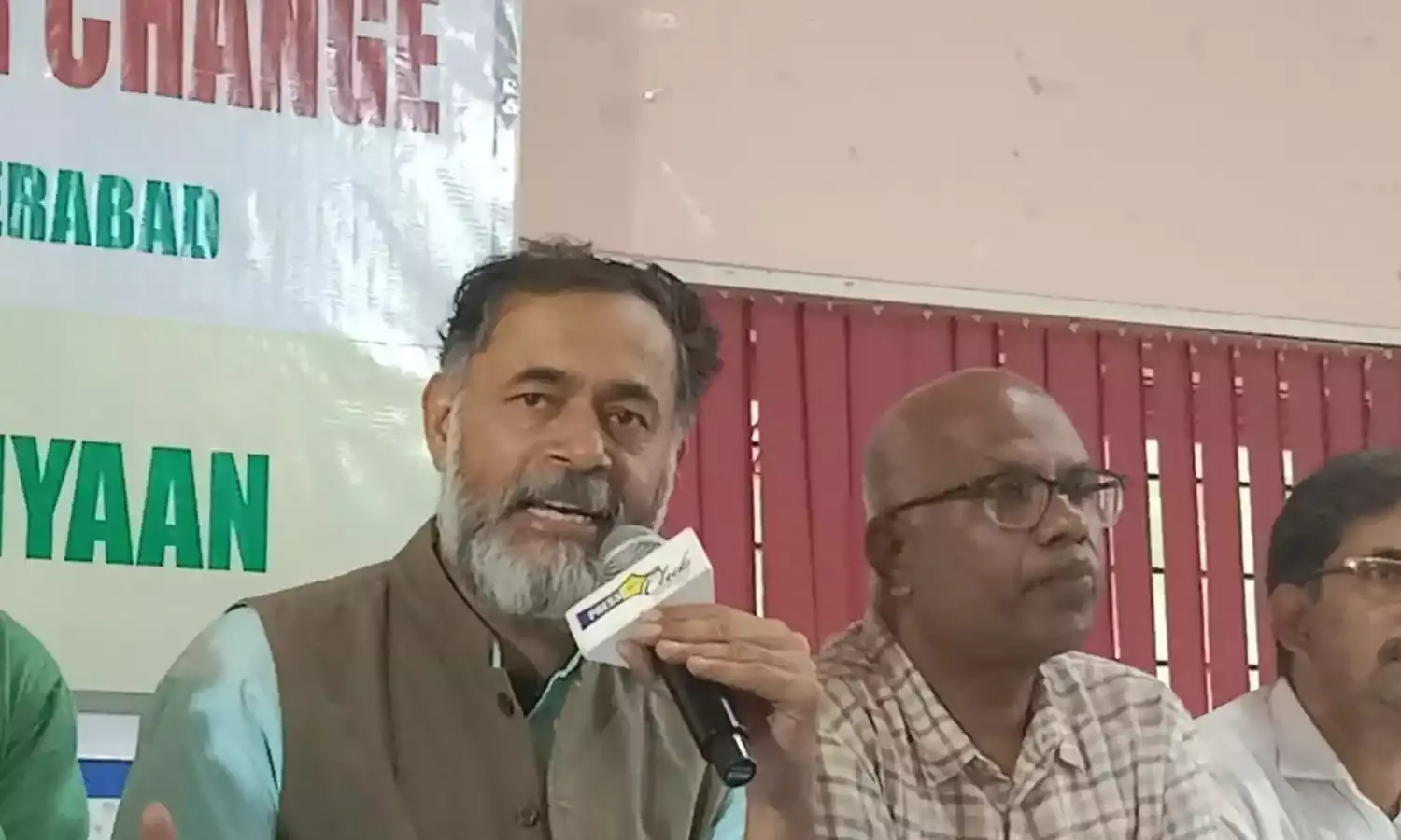 Yogendra Yadav: No hung Assembly in Telangana, clear win for Congress