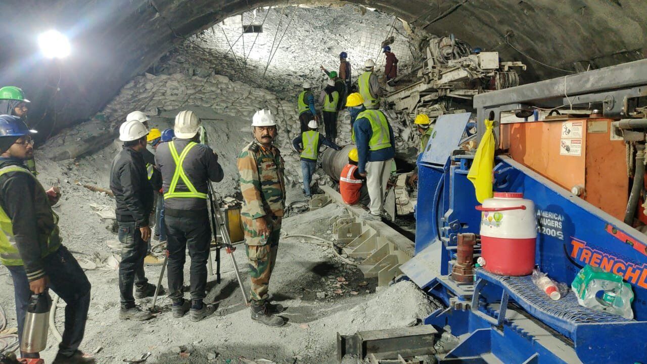 Rescue Auger drill stuck in rubble, Silkyara tunnel rescue may take