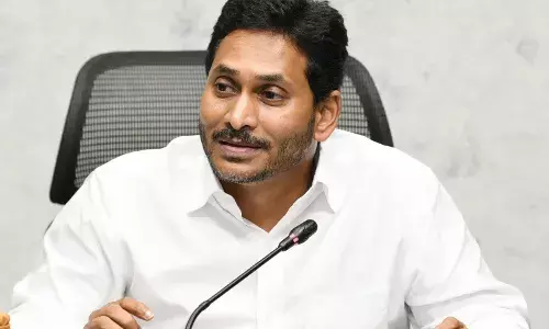 SC notice to Andhra CM Jagan Mohan Reddy, CBI on plea seeking cancellation of his bail