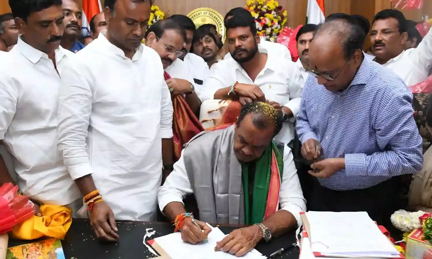 Komatireddy Venkat Reddy signs off on nine infra projects as Roads and Buildings minister