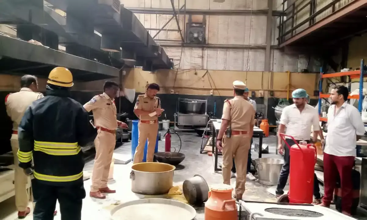 Fire breaks out at Karachi Bakery factory in Gaganpahad; 15 staffers injured, 8 critical