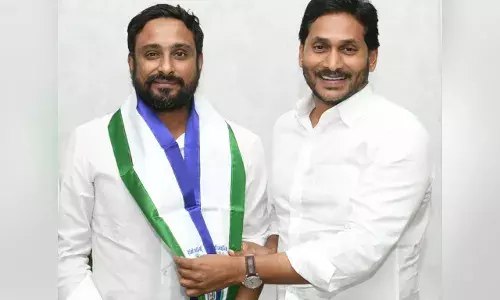 Former cricketer Ambati Rayudu joins YSRCP
