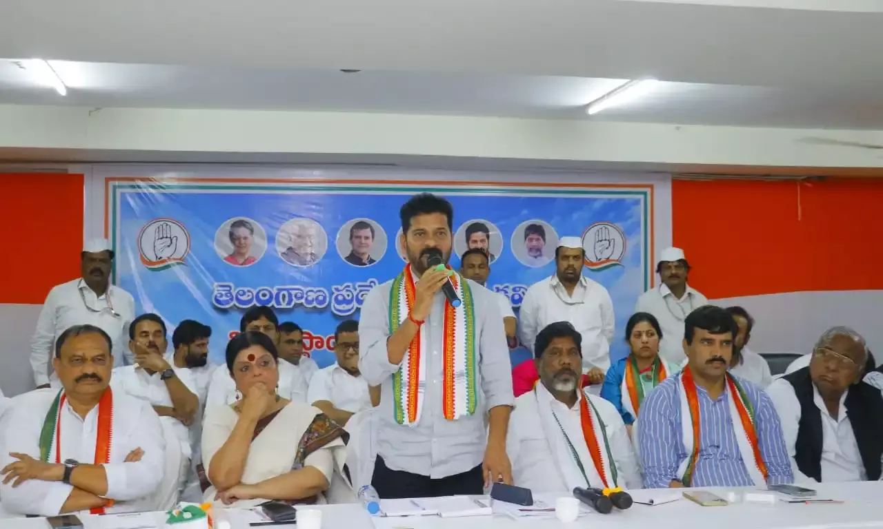 Congress fumes after KTR prints 420 on its election symbol; to complain to EC