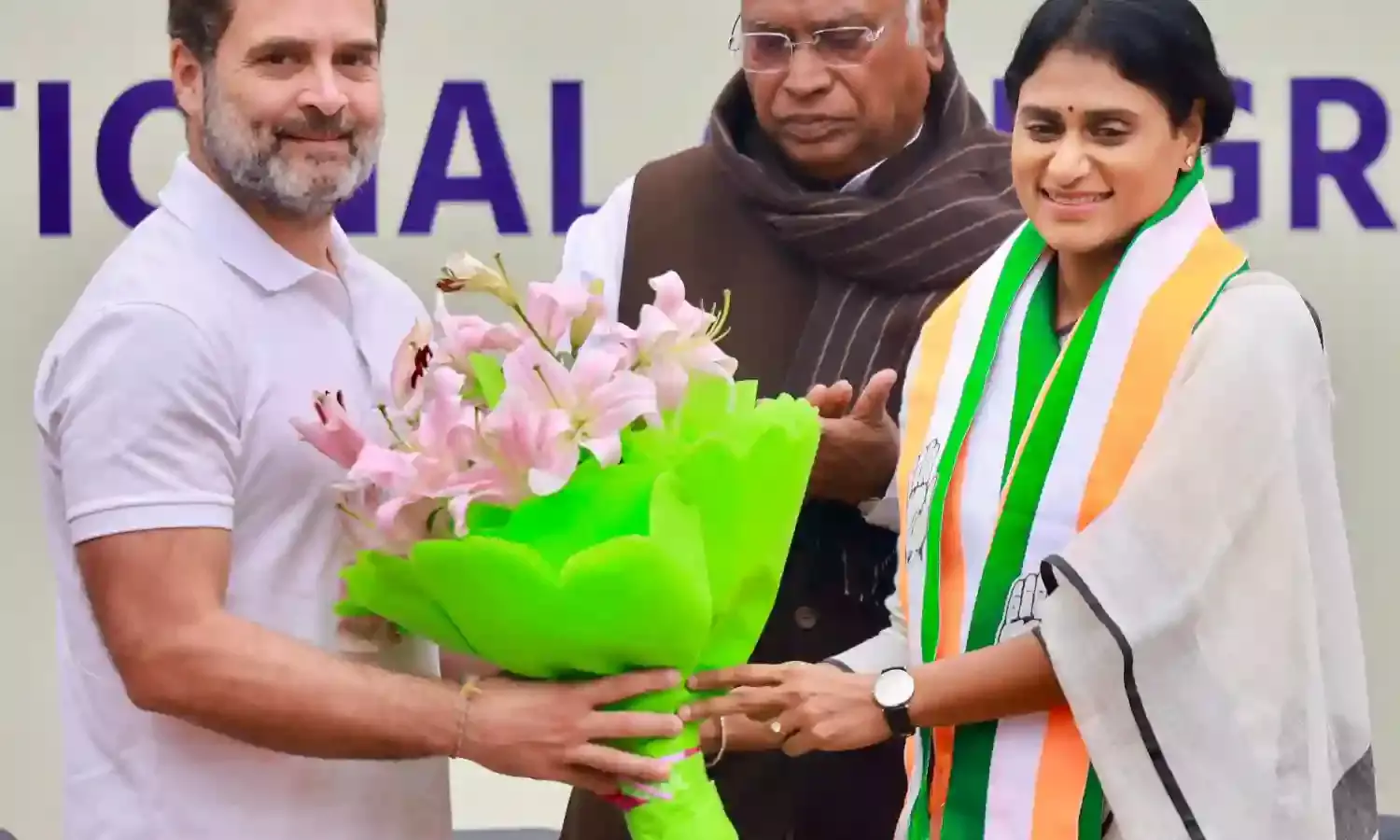 My Father’s wish was to see Rahul Gandhi as PM: Sharmila joins Congress
