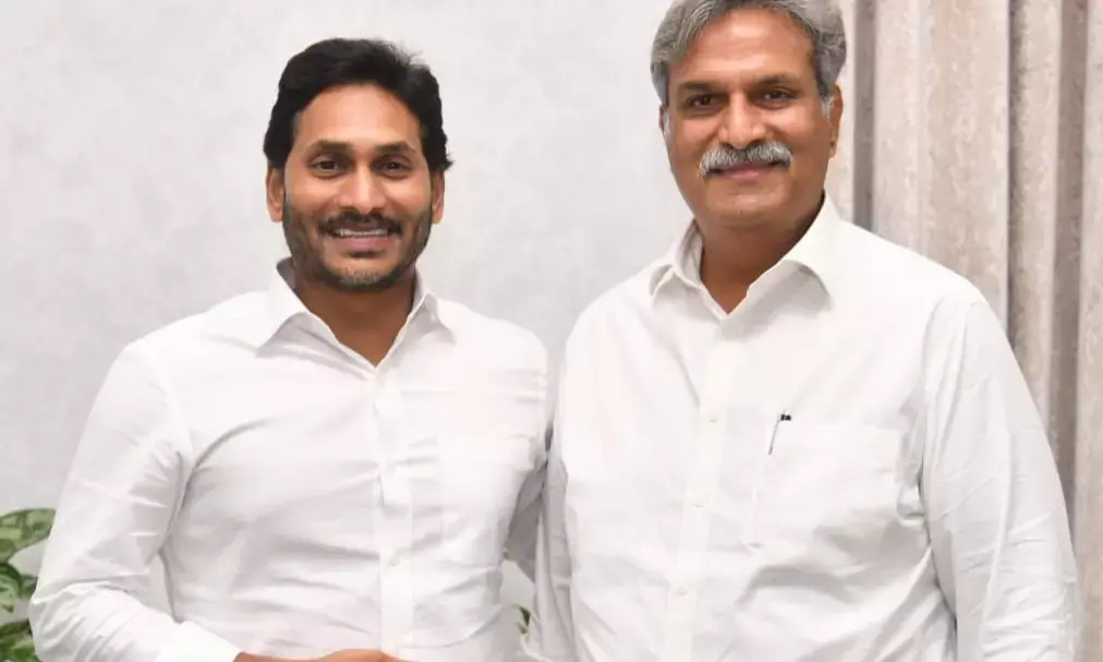 Kesineni Nani to join YSRCP, meets CM Jagan