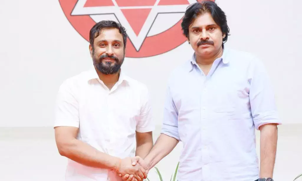 Vijayawada: After quitting YSRCP, cricketer Ambati Rayudu meets Pawan Kalyan; will he join Jansena?