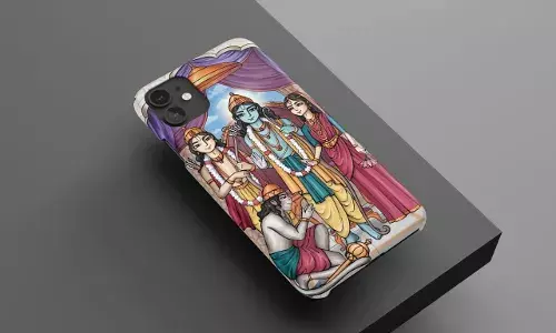 Craze for phone covers laminated with Ramayana themes in Meerut