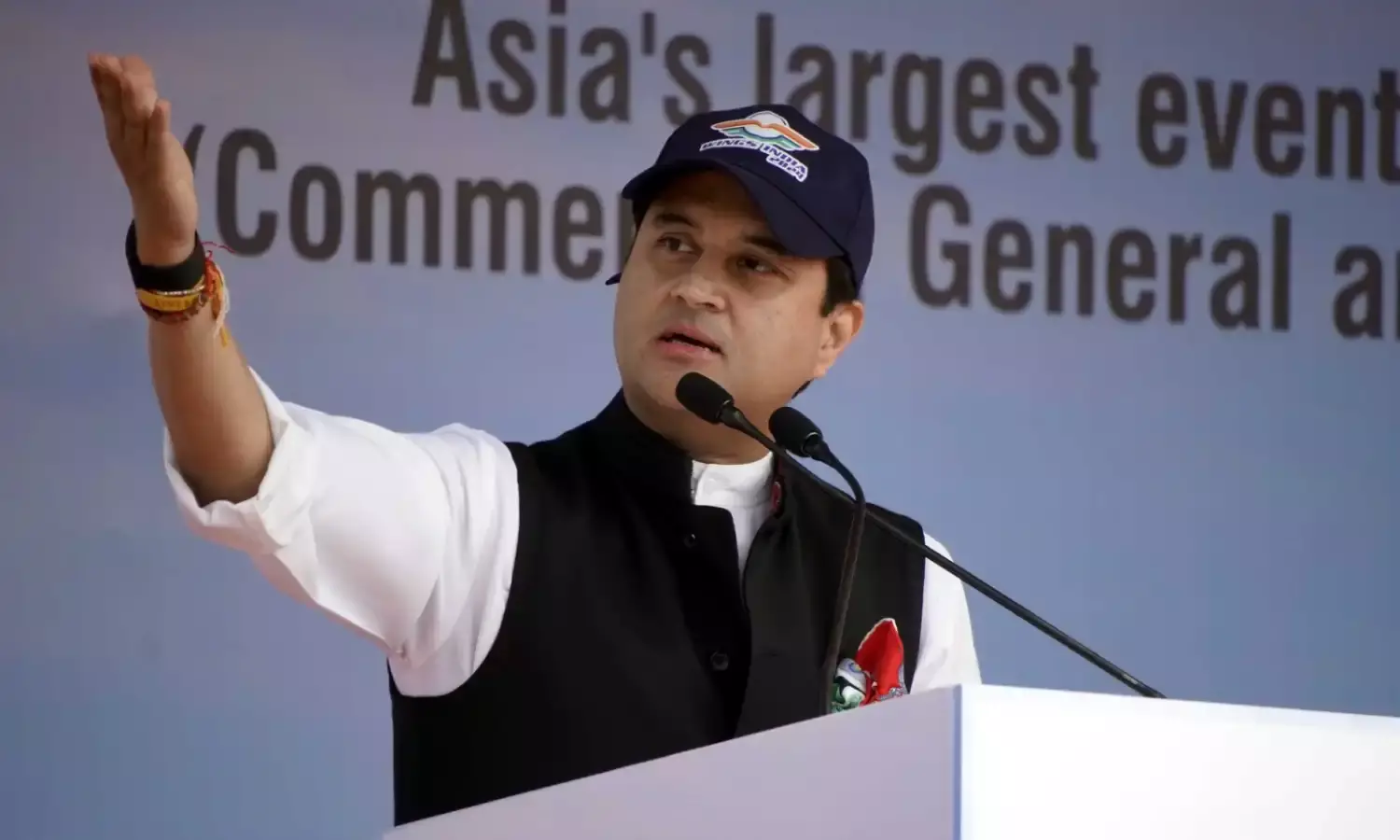 Jyotiraditya Scindia: By 2032, domestic fliers to reach 635 million; 1,622 pilot licenses given in 2023