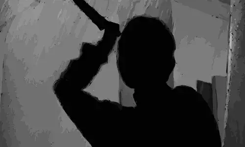 Stalker stabs inter first-year student in Amberpet, kills himself by jumping in front of train