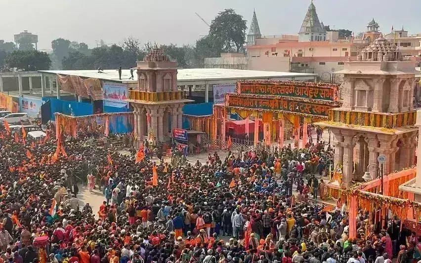 5 lakh devotees visit Ram temple on day one, security personnel struggle to control crowds
