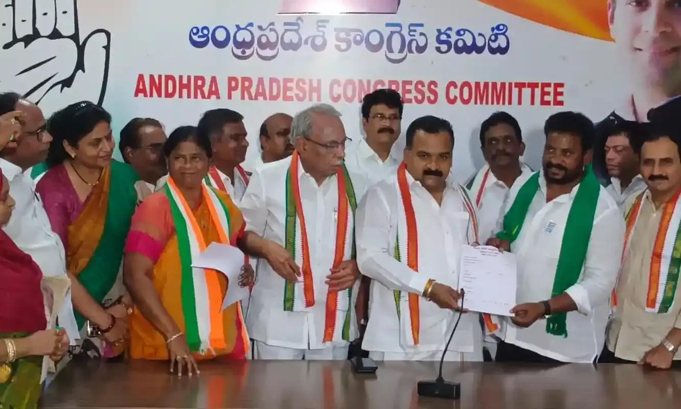 Andhra Cong charges Rs 25k donation for LS, 10k for Assembly from aspirants