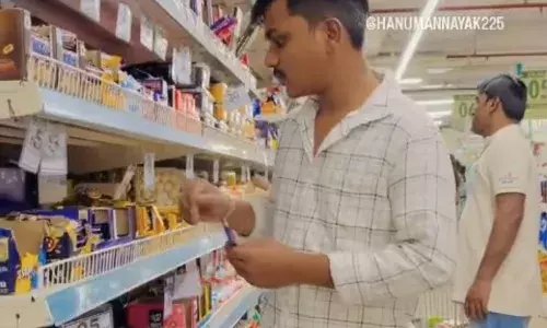 Shaikhpet D-Mart shopper held for stealing chocolates, shooting reels of stunt