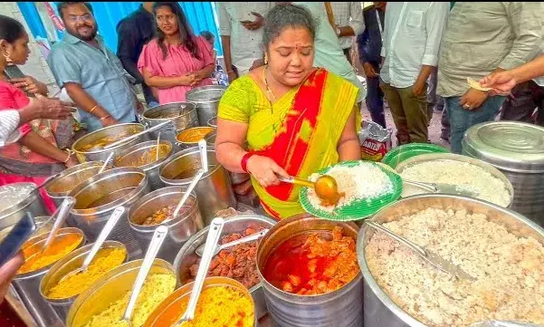 Raidurgam traffic police take U-turn, ask Instagram fame Kumari Aunty to continue business