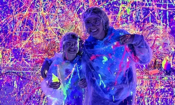 Neon Wonderland at Nagole: City’s first neon paint splatter room experience