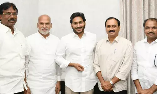 Mangalagiri MLA Ramakrishna Reddy rejoins YSRCP; party expecting more entries