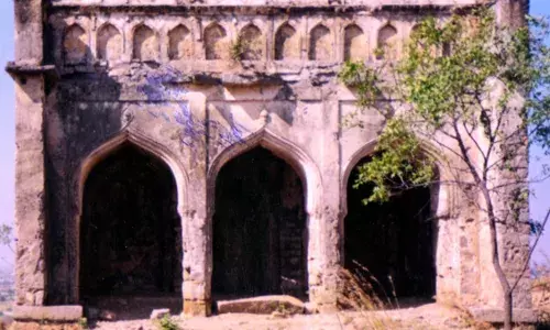 Heritage activists flag encroachment, digging at QutubĀ ShahiĀ Masjid