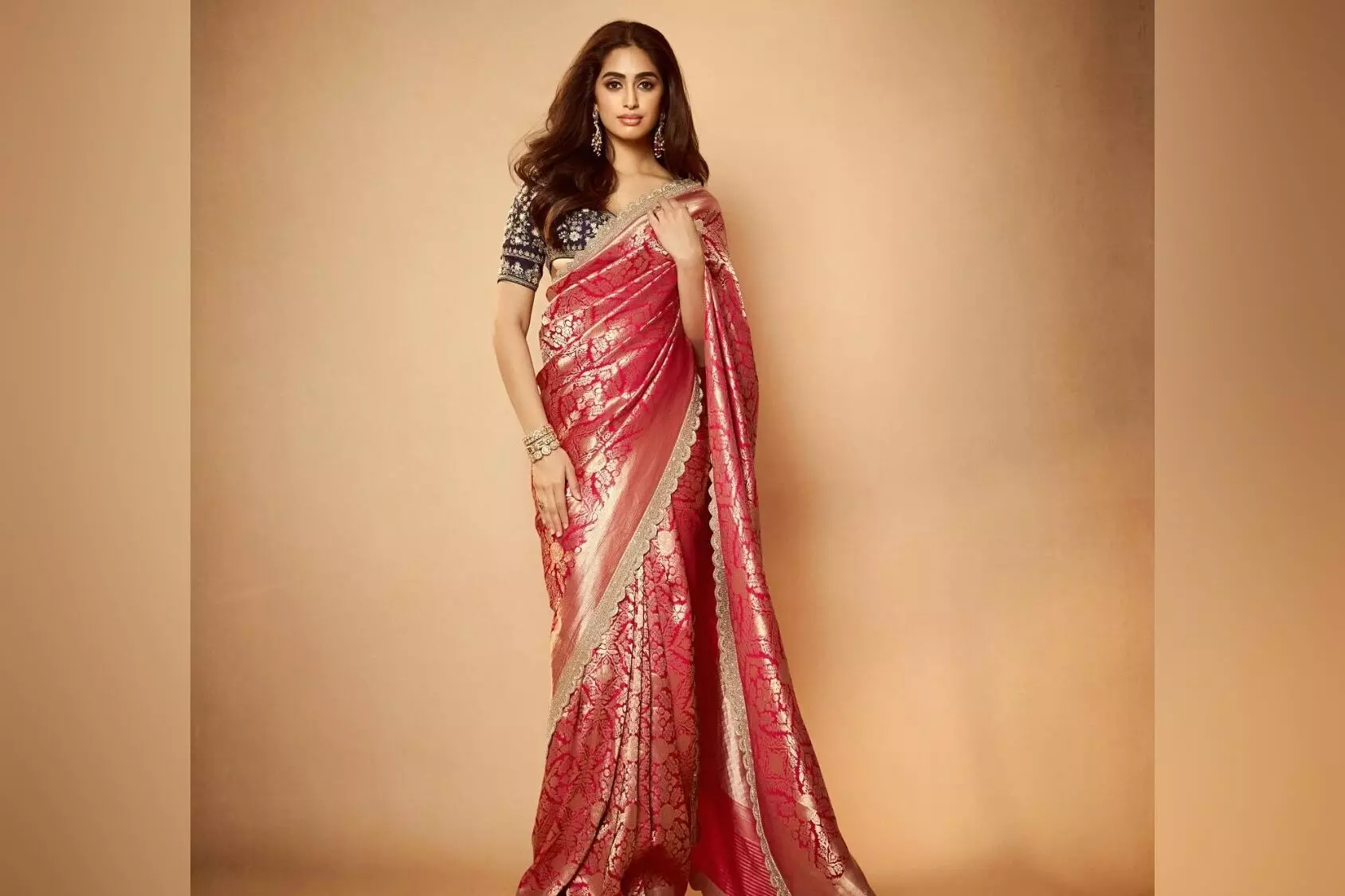 71st Miss India: Sini Shetty showcases traditional culture, walks the ramp with Rs 2.2 lakh sari