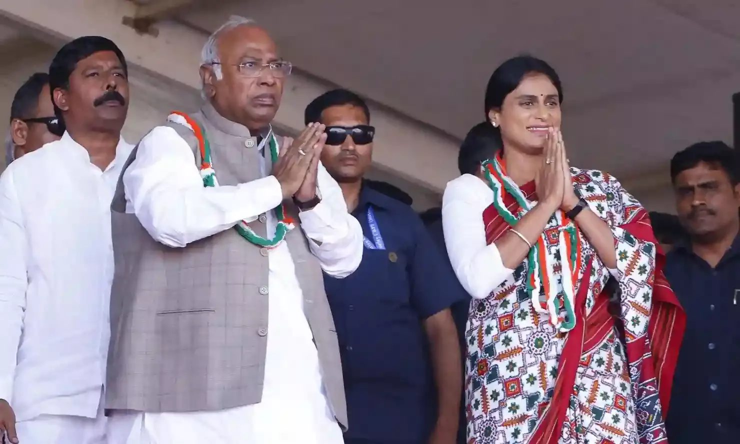 AP Congress first poll promise: Basic monthly income of Rs 5,000 to poor families