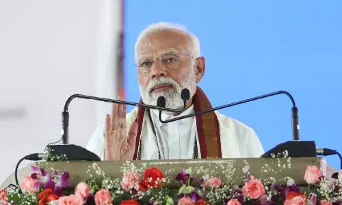 Mera Bharat, mera parivaar, says Modi to Lalus you dont have family jibe