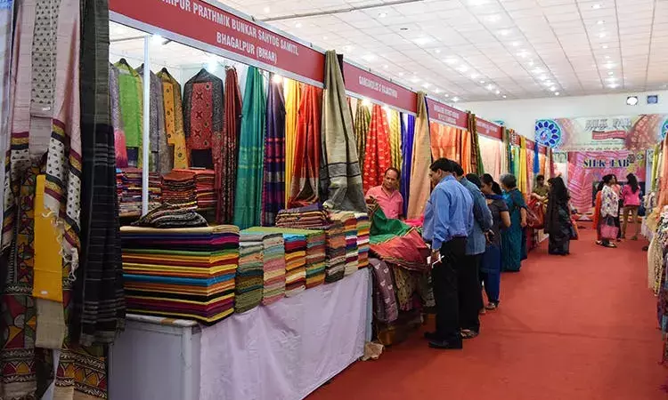 Hyderabad, Rashtrapati Nilayam, Handloom and Handicrafts Exhibition