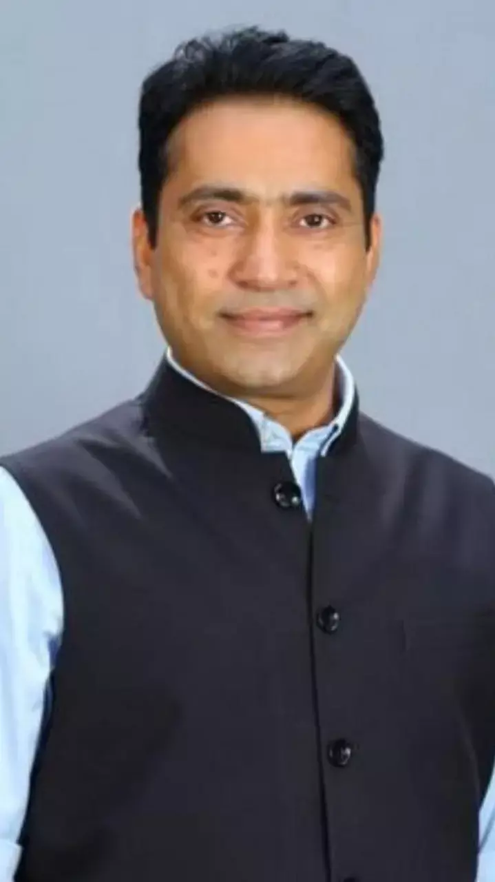 Churu MP joins Congress