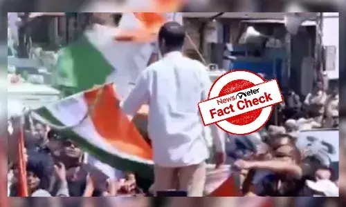Fact Check: Video of Rahul Gandhi asking for removal of Tricolour during BJNY is clipped