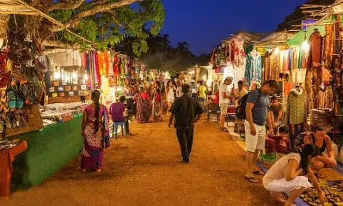 Mehdipatnam, Tolichowki, Nampally, Mallepally turn out to be new shopping paradiseĀ thisĀ Ramzan