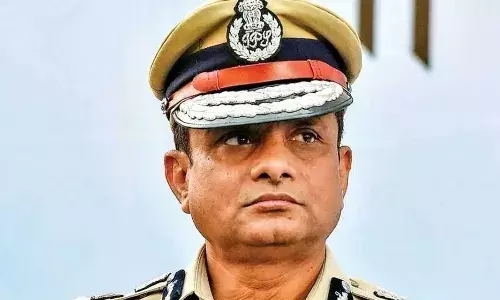 LS polls: EC orders large-scale transfers of bureaucrats, Bengal DGP