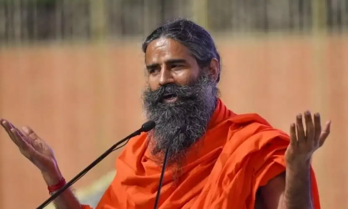 Patanjali advertising case: SC asks Ramdev, Balkrishna to appear before it