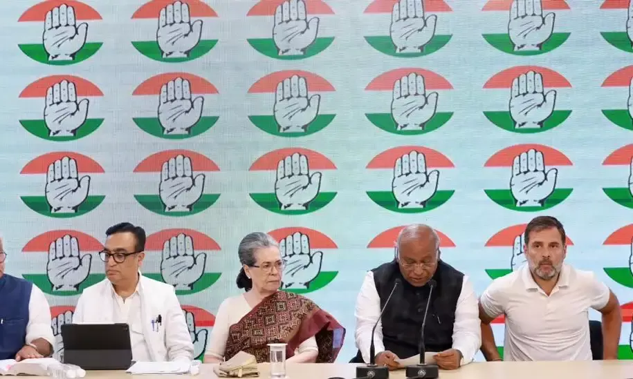 Congress: Party served with tax notice for 1994-95, 30 years later; BJP looting poll funds