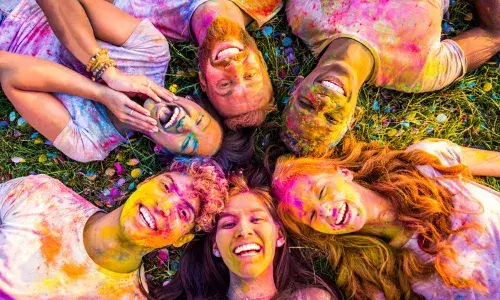 Doc talk: Here are dos and donāts for skin-friendly Holi celebrations