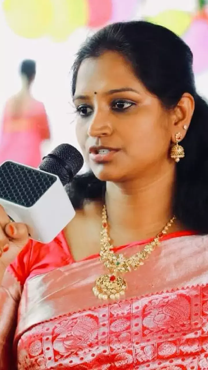 Kadiyam Kavya to contest from Warangal